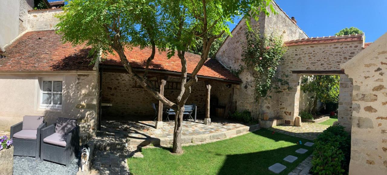 La Maison D'Emilie - Chambres D'Hotes Chaumes-en-Brie Exterior photo