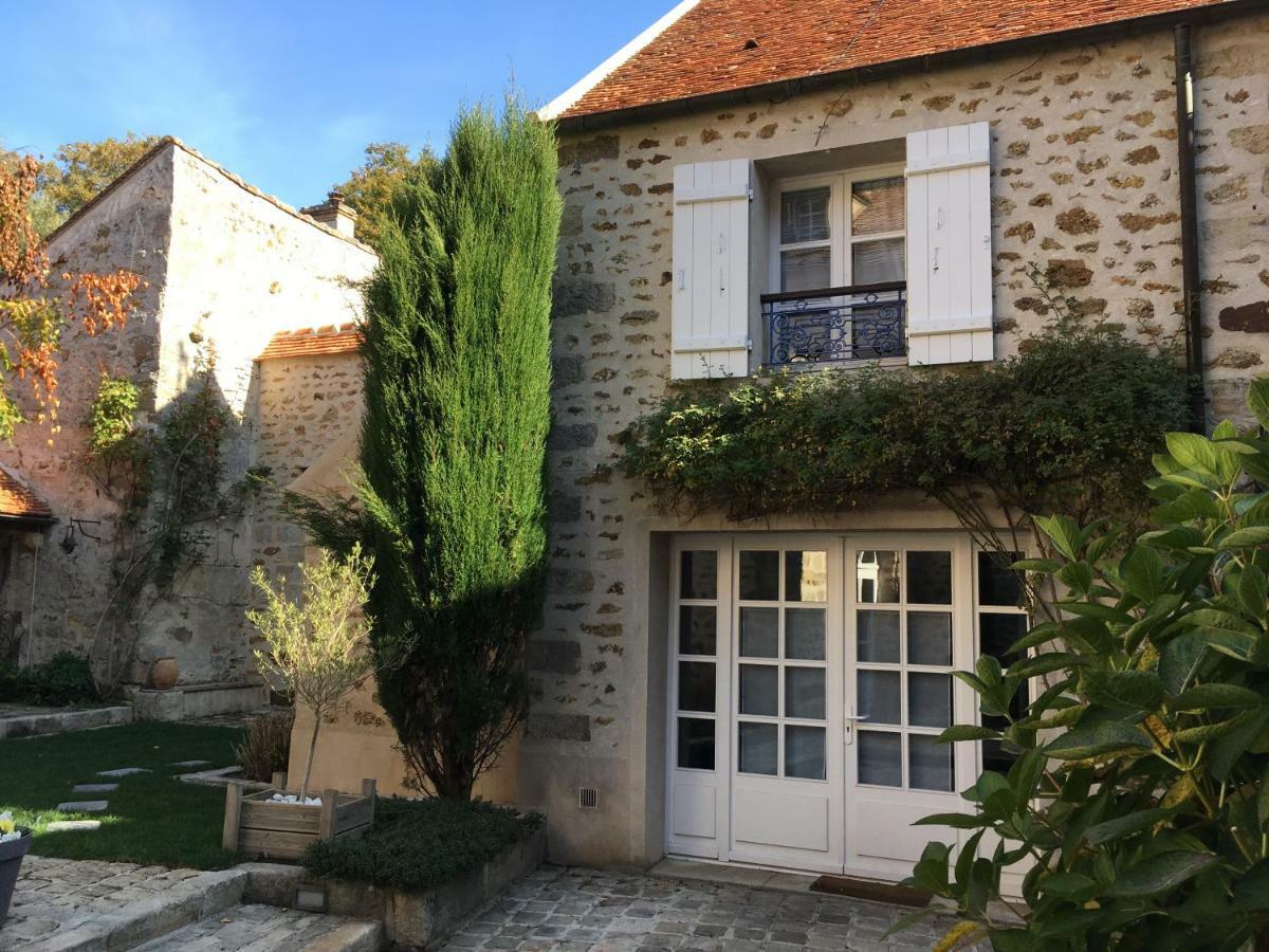 La Maison D'Emilie - Chambres D'Hotes Chaumes-en-Brie Exterior photo